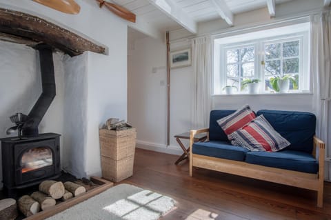 Wild Daffodil Apartment in Martletwy