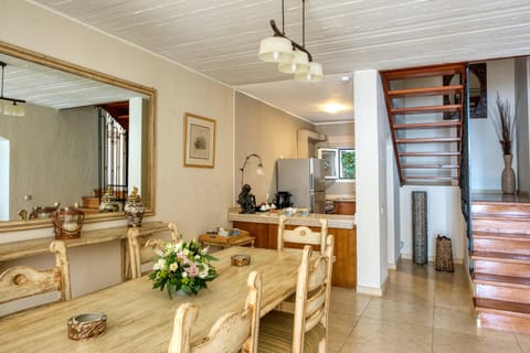 Homeric Galley Apartment in Corfu