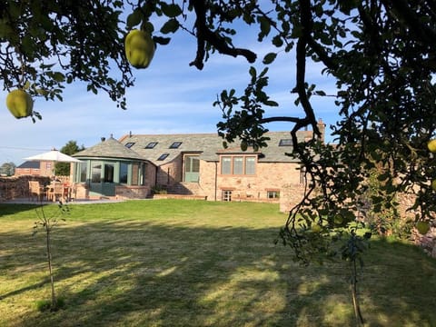 Moss & Appleseed Apartment in England