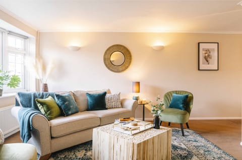 Citadel Charm Apartment in Warwick