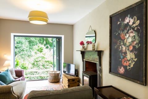 Where Fairies Dance Apartment in Cardigan