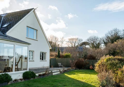 Cwtches On The Coast Apartment in Wales