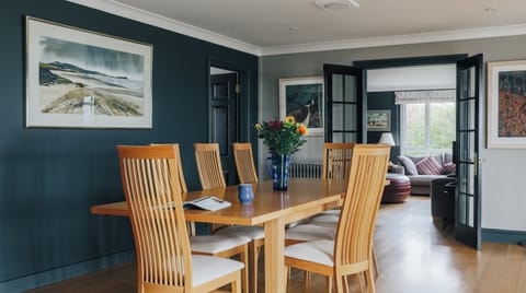 Ocean Wanderer Apartment in Wales