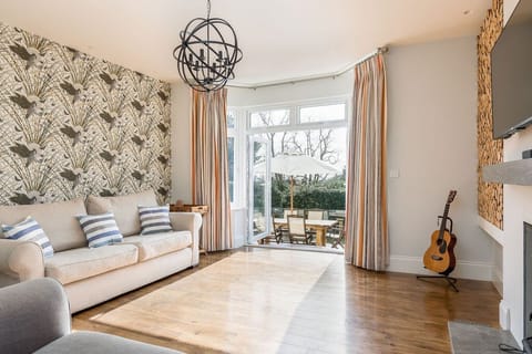 Colour Pop Apartment in Poole