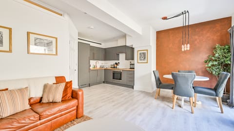 Cornish Copper Apartment in Truro