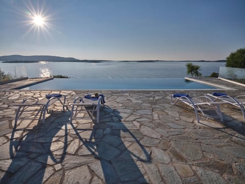 Summer Blue Apartment in Paros, Greece