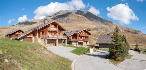 Eagle Eye View Apartment in Huez