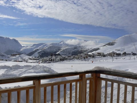 Eagle Eye View Apartment in Huez