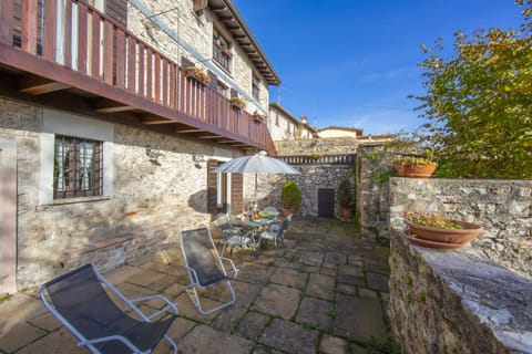 The Stone Ceiling Apartment in Lake Garda