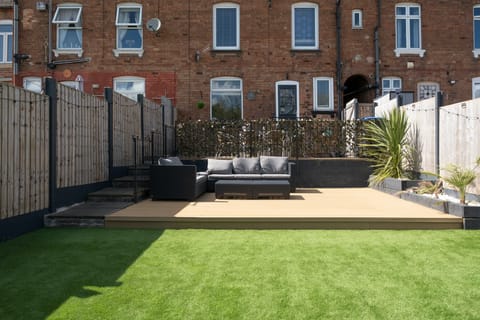 Ashbourne This Way Apartment in East Staffordshire District