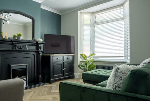 Ashbourne This Way Apartment in East Staffordshire District