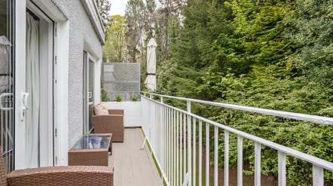 Golden Unicorn Apartment in Scotland