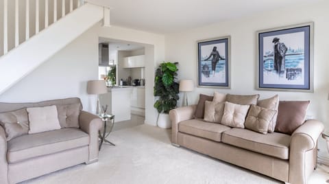 Sandcastles & Salty Air Apartment in Wales