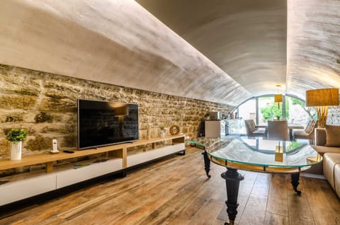 Stone & Earth Apartment in Korčula