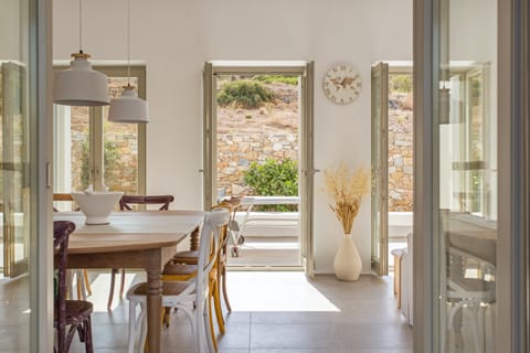 Abode of Bliss Apartment in Naousa