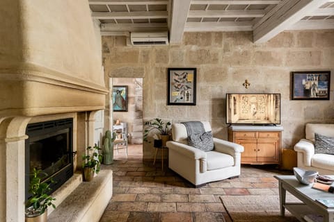 Duel of Angels House in Avignon