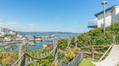 Captain Curious House in Brixham