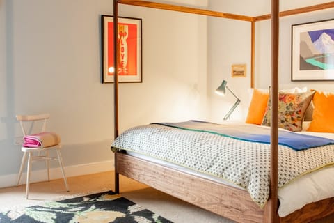 High Violet Apartment in Scotland