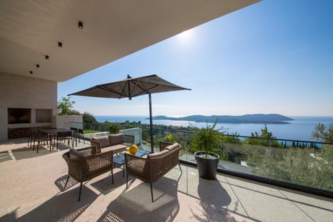 Hillside Pearl Apartment in Dubrovnik-Neretva County