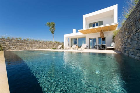 Let the Waters Roar Apartment in Paros