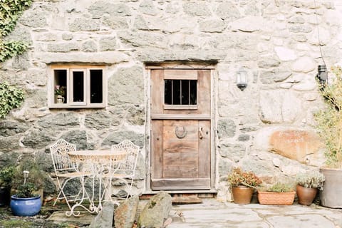 Bike House Apartment in Wales