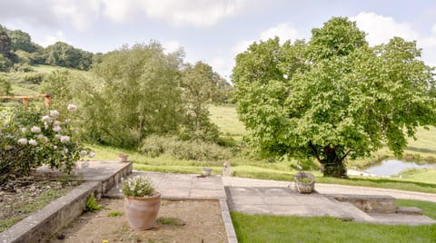 Fields of Dreams Apartment in Cotswold District
