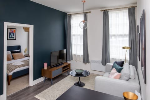 Cabot Quote Apartment in Bristol