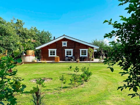 Garden Fresh Apartment in Hemmet