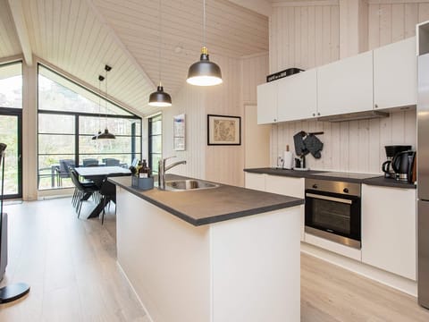 Bright Wood Grove Apartment in Vig