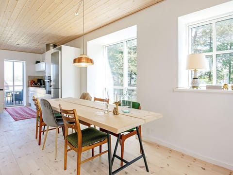 Evergreen Summerhouse Apartment in Västra Götaland County