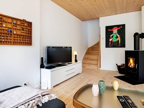 Evergreen Summerhouse Apartment in Västra Götaland County