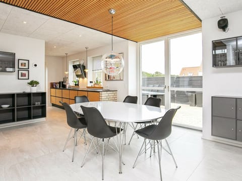 Rosy Starling Apartment in Løkken