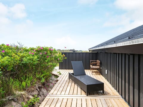 Little Shearwater Apartment in Søndervig