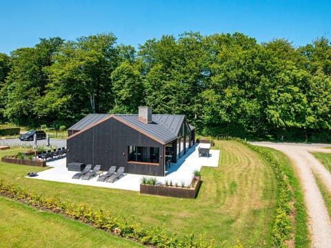 Tree of Heaven Apartment in Region of Southern Denmark