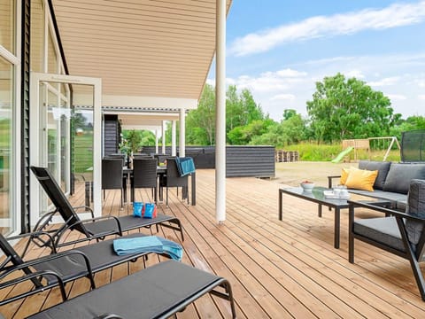 Timberwolf Apartment in Zealand