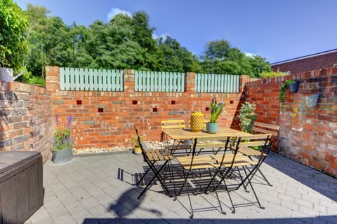 Jungle Jive  Apartment in Warwick