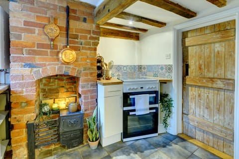 Oak Cottage Apartment in Warwick