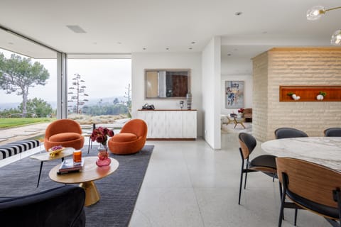 City of Stars Apartment in Beverly Hills