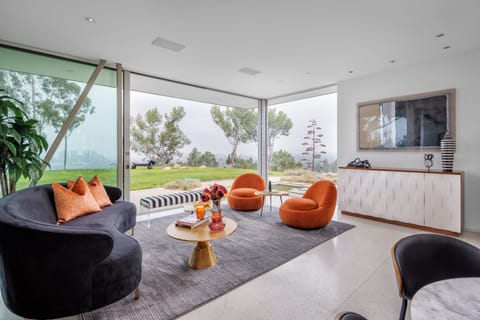 City of Stars Apartment in Beverly Hills