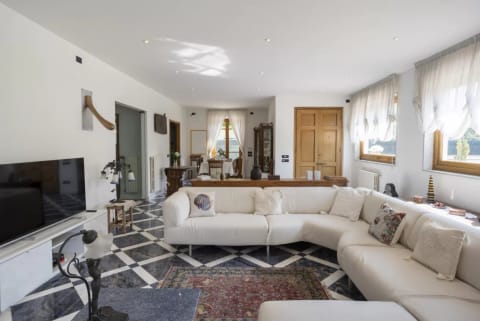 Four Floors of Bliss Apartment in Forte dei Marmi