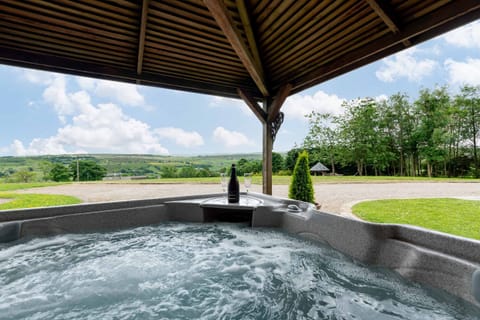 Heathcliff & Cathy Apartment in England