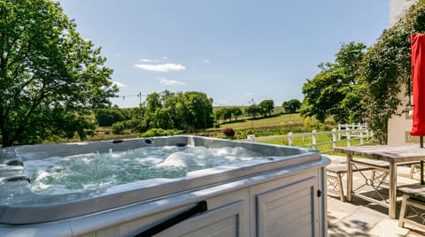 A Prince's Promise Apartment in West Devon District