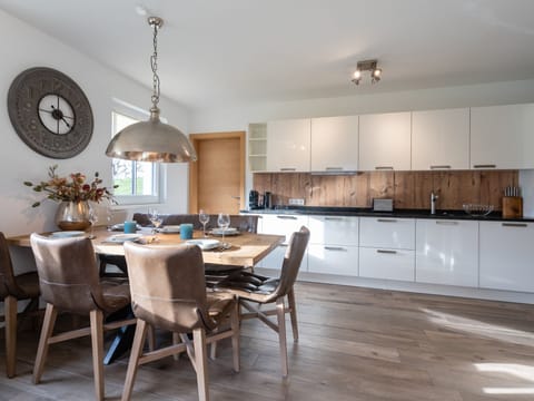 Winter, Spring, Summer or Fall Apartment in Piesendorf