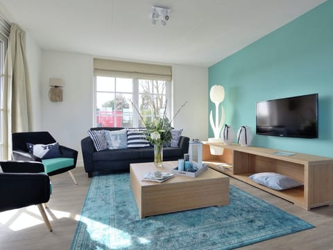 Thatch Made in Heaven Apartment in Noordwijkerhout