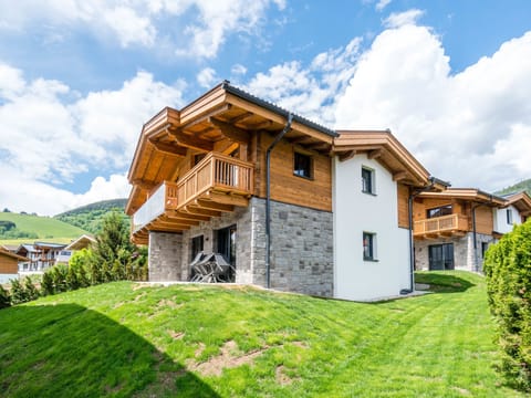 Rising Hills Apartment in Piesendorf