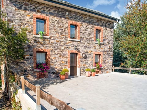 Forest & Stone Apartment in Vielsalm