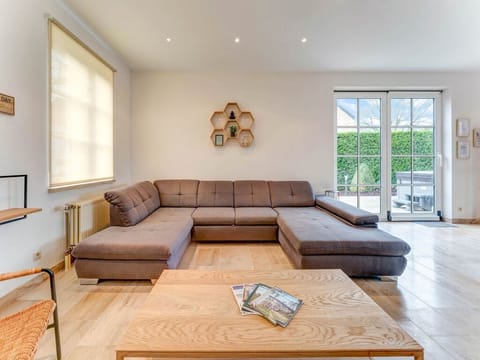 Standing on Sunshine Apartment in Flanders