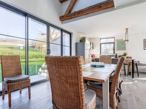 White Cliffs & Green Fields Apartment in Hauts-de-France