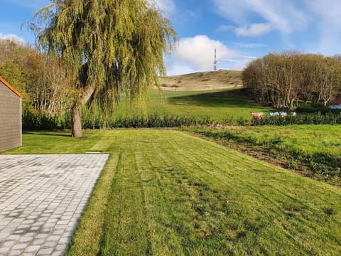 White Cliffs & Green Fields Apartment in Hauts-de-France
