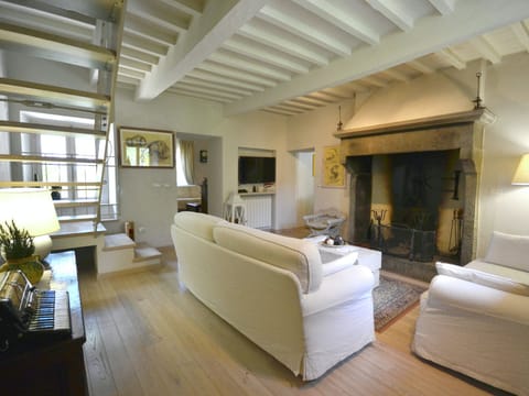 Rolling Vineyards Apartment in Umbria